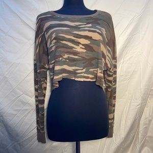 Forever 21 Thermal Camouflage Cropped Long Sleeve